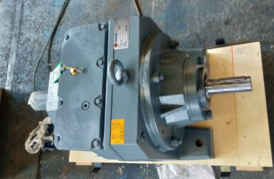 滾筒攪拌機(jī)減速機(jī)，22轉(zhuǎn)減速機(jī),32轉(zhuǎn)減速機(jī),四大系列減速機(jī),減速機(jī)選型