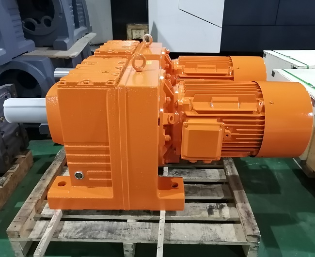 帶動負載150T減速機