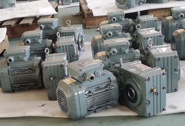 5.7KW電機含減速機,5700W減速機帶電機型號選型